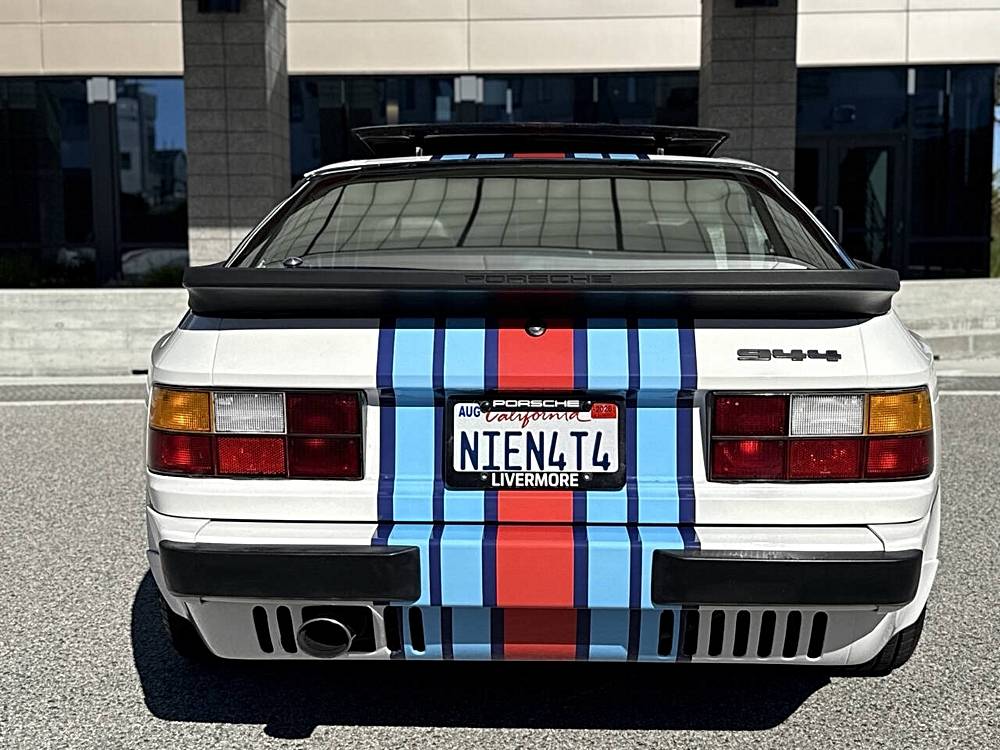 Porsche-944-1985-custom-17