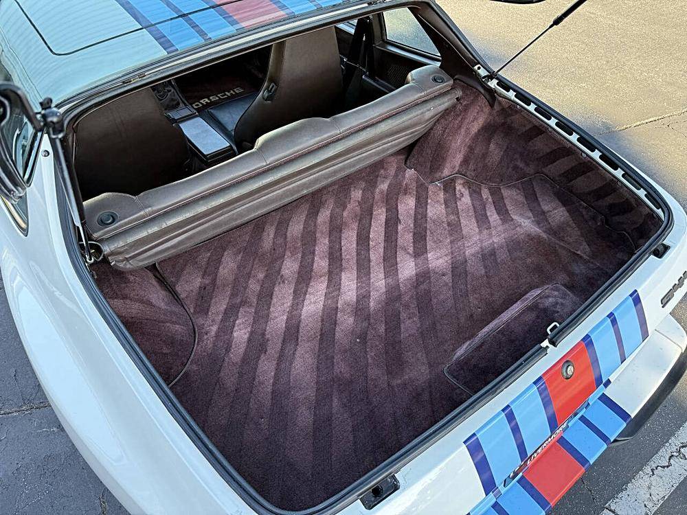 Porsche-944-1985-custom-2