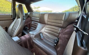 Porsche-944-1985-custom-22