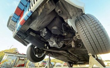 Porsche-944-1985-custom-29