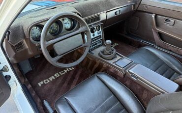 Porsche-944-1985-custom-36