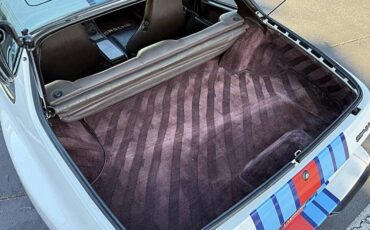 Porsche-944-1985-custom-66