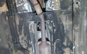 Porsche-944-1987-black-12