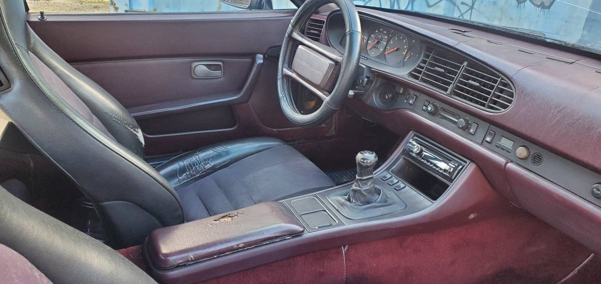 Porsche-944-1987-black-2