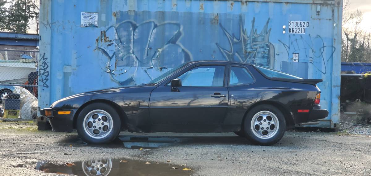 Porsche-944-1987-black-6