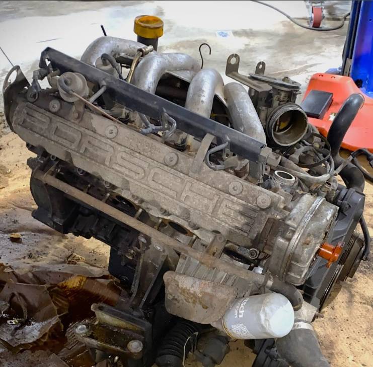 Porsche-944-1987-black-7