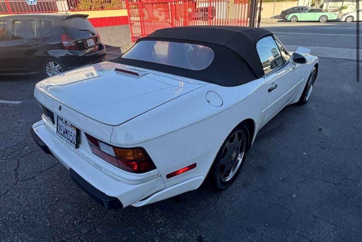 Porsche-944-1990-white-6