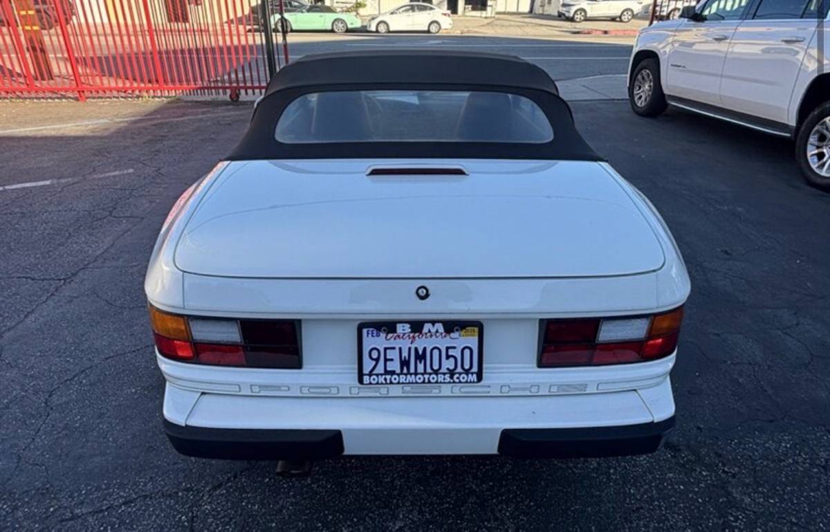 Porsche-944-1990-white-7