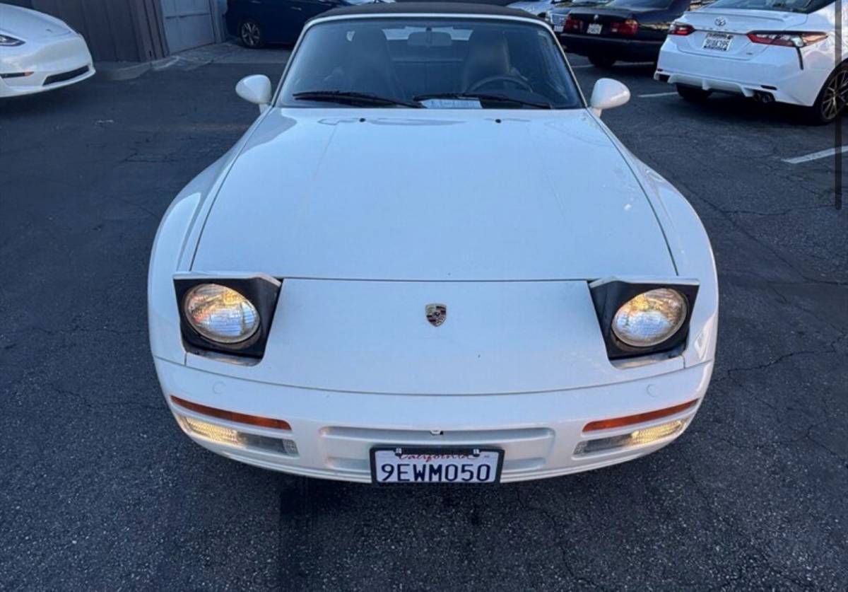 Porsche-944-1990-white-8
