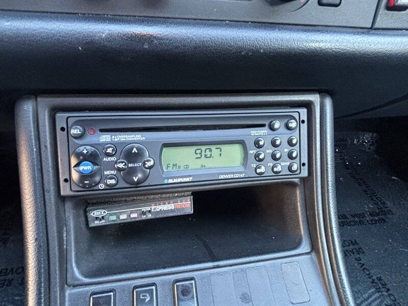 Porsche-944-s2-1990-white-8