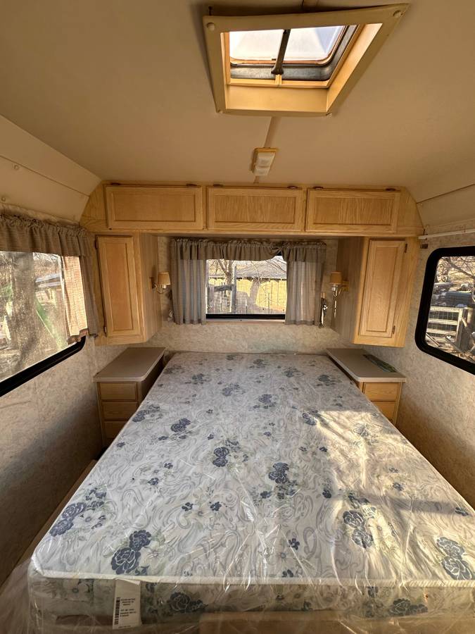 Raven-by-firan-1994-white-2