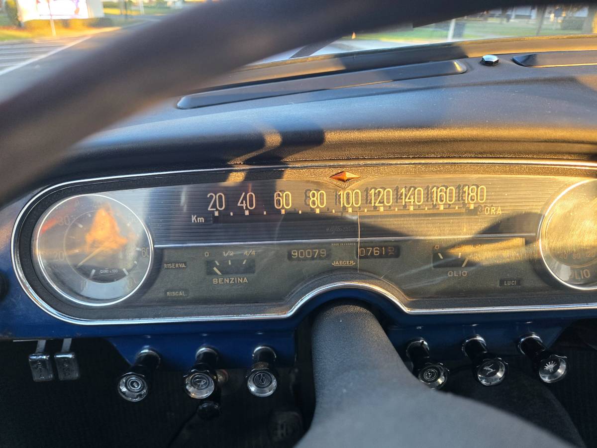 Renault-alpine-gta-1988-red-36