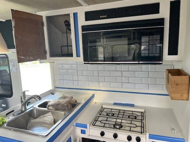 Rexhall-air-bus-1996-blue-1