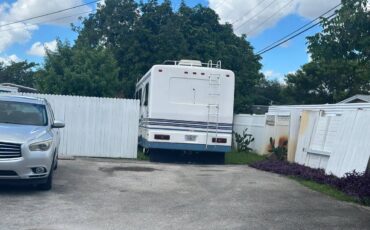 Rexhall-air-bus-1996-blue-4