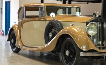 Rolls-Royce-2025-Coupe-by-Freestone-Webb-1935-2-Door-Coupe-11
