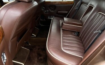 Rolls-Royce-Bentley-T2-1980-22