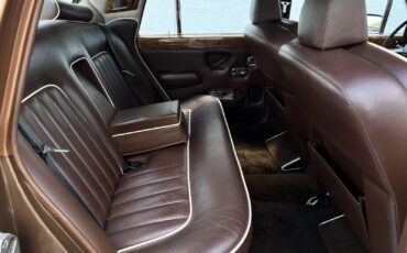 Rolls-Royce-Bentley-T2-1980-25