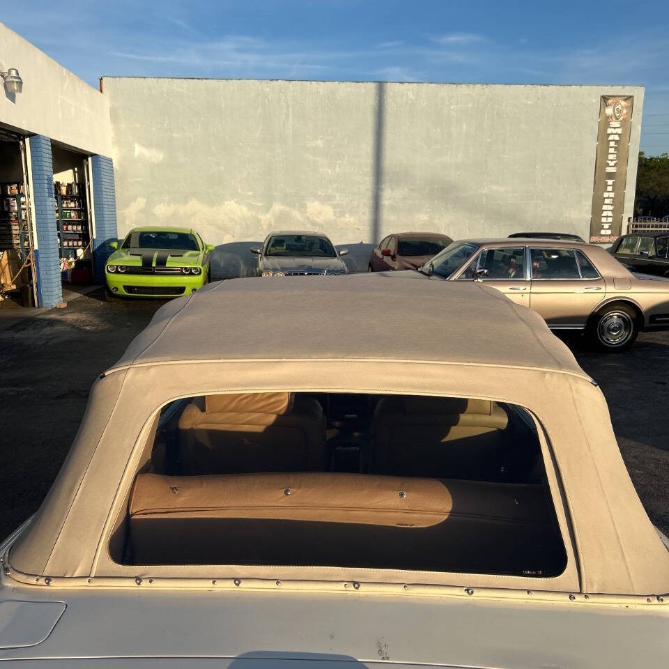 Rolls-Royce-Corniche-1980-Convertible-14