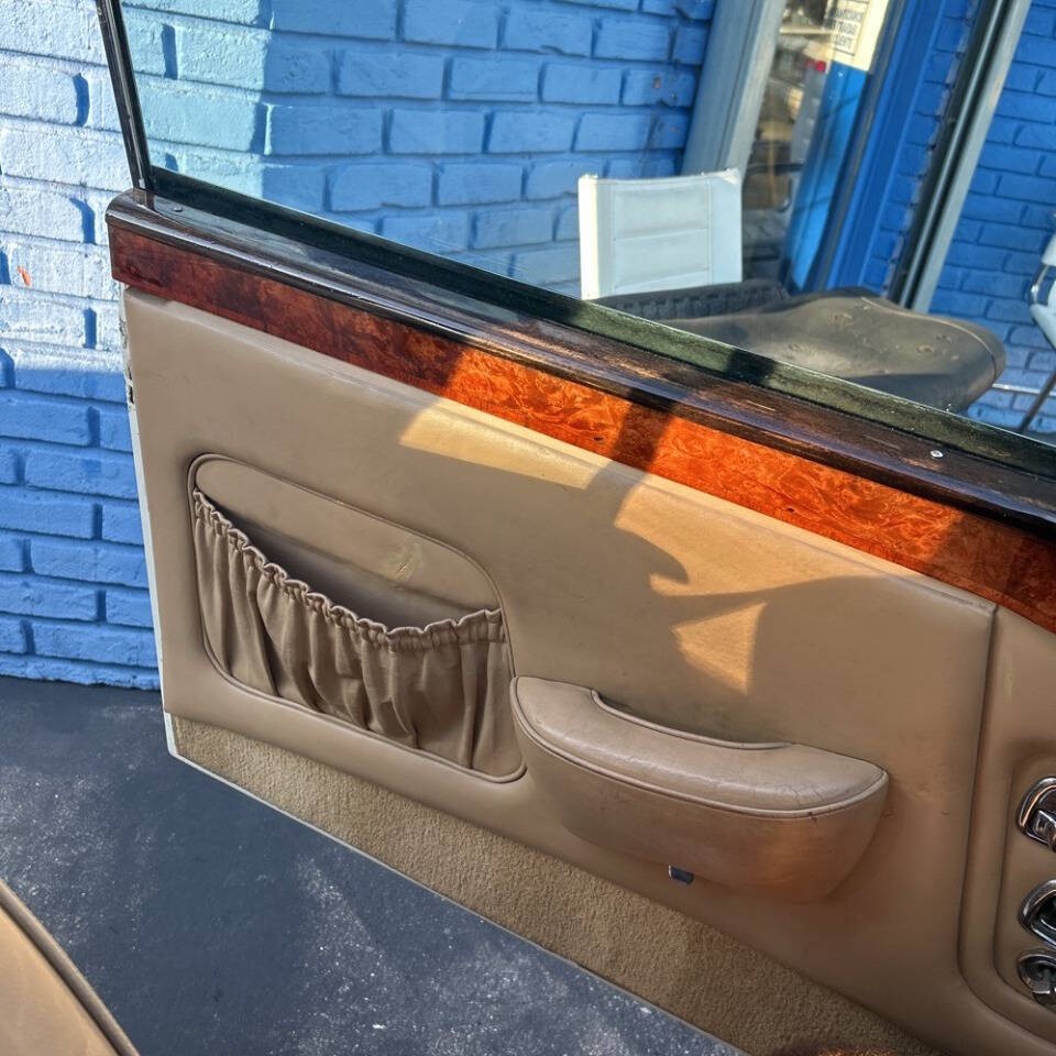 Rolls-Royce-Corniche-1980-Convertible-15