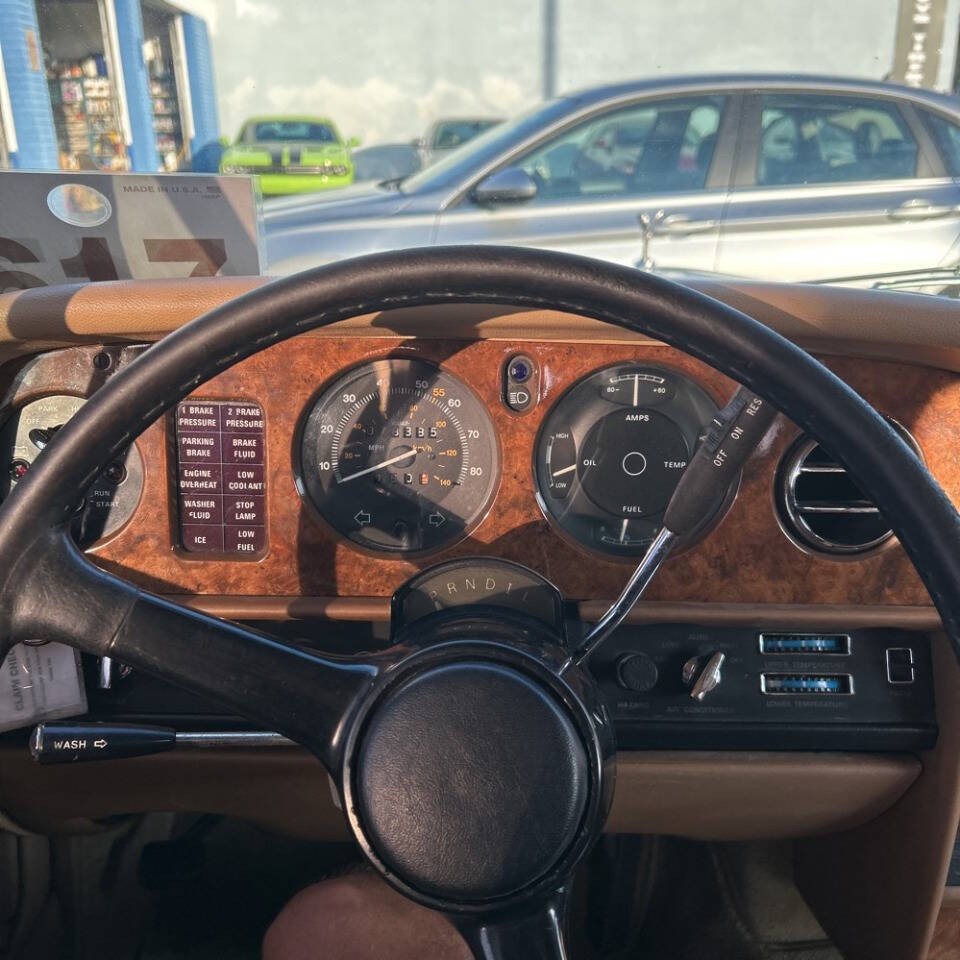 Rolls-Royce-Corniche-1980-Convertible-17