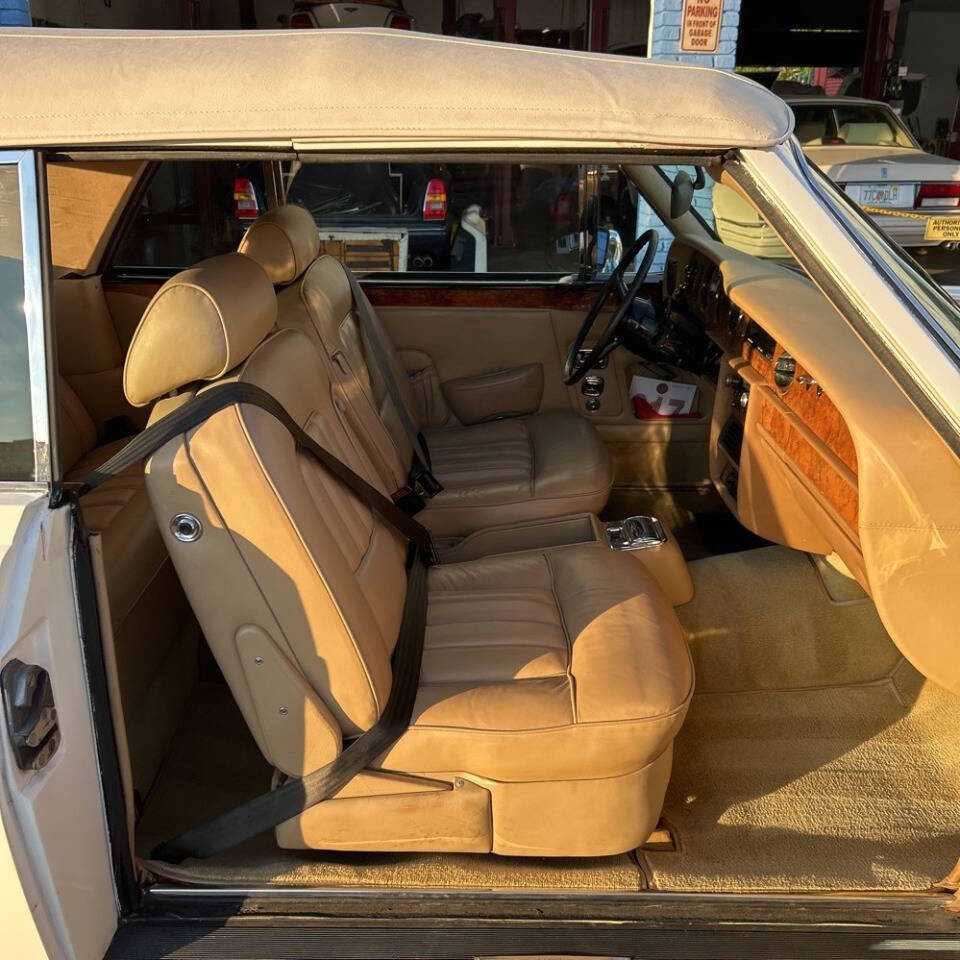 Rolls-Royce-Corniche-1980-Convertible-22