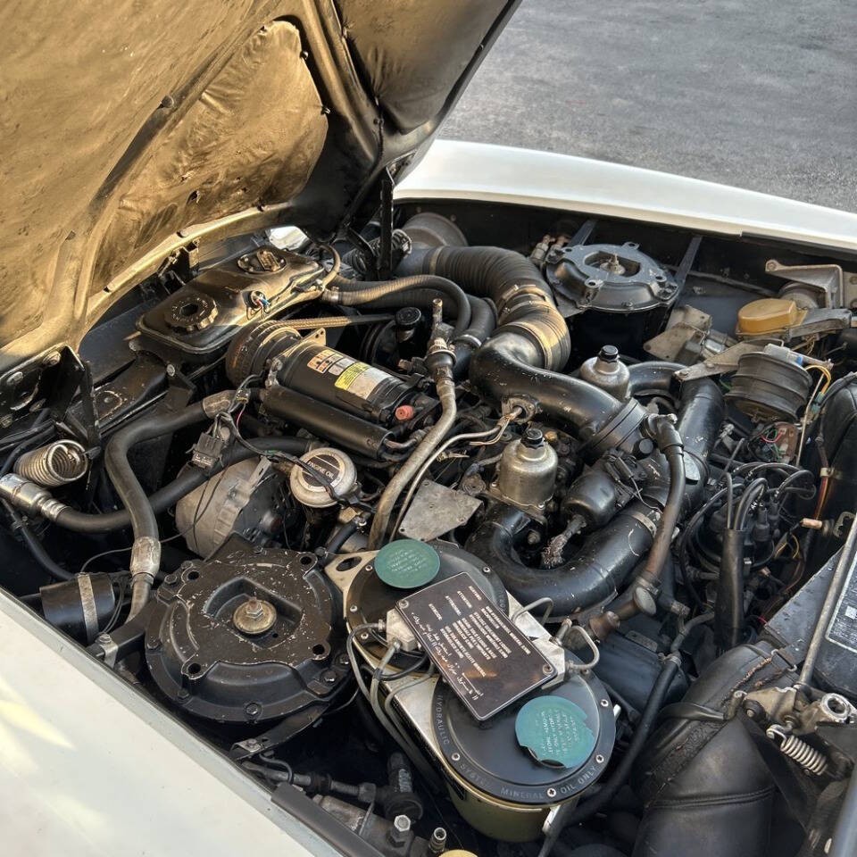 Rolls-Royce-Corniche-1980-Convertible-25