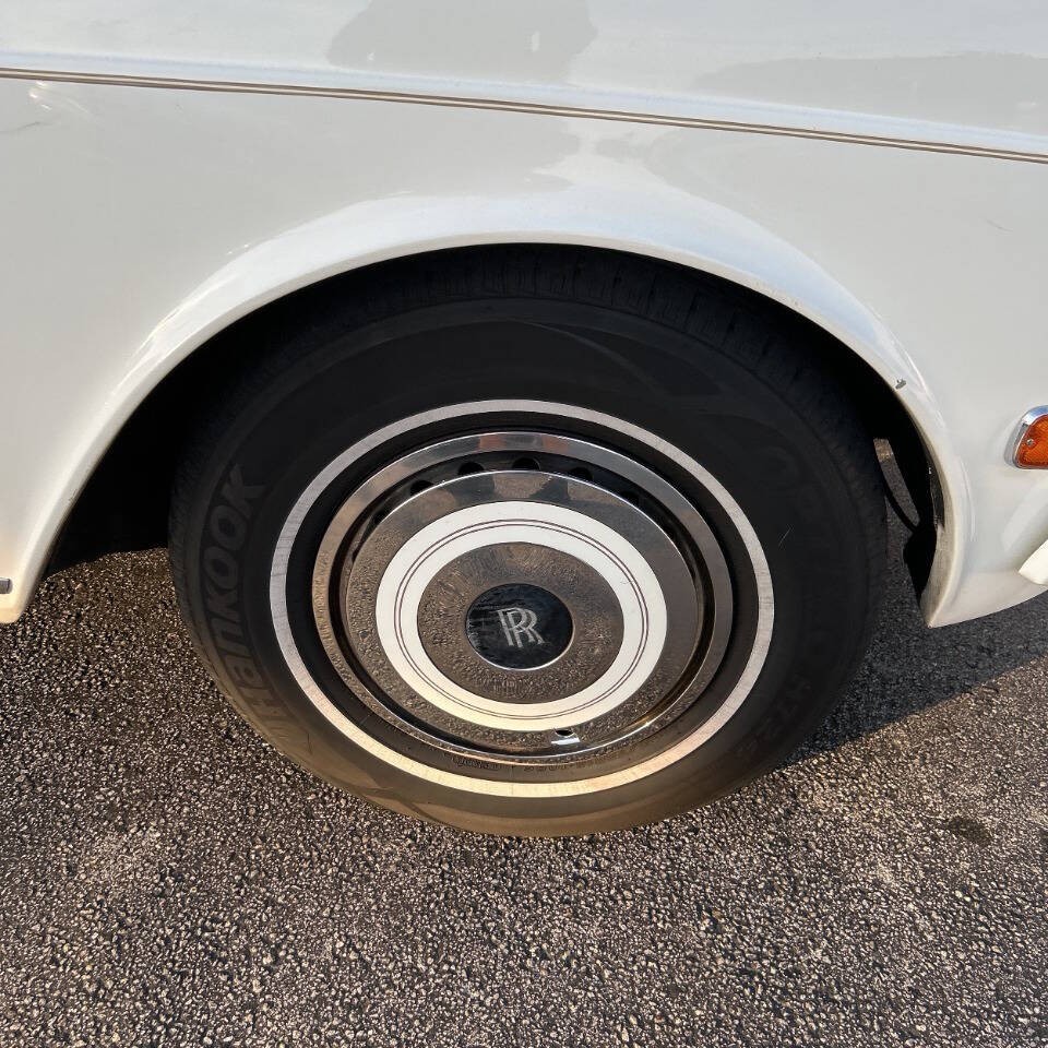 Rolls-Royce-Corniche-1980-Convertible-26