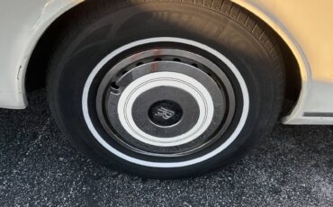 Rolls-Royce-Corniche-1980-Convertible-27