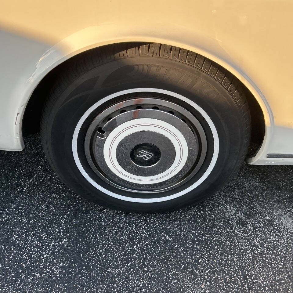 Rolls-Royce-Corniche-1980-Convertible-27