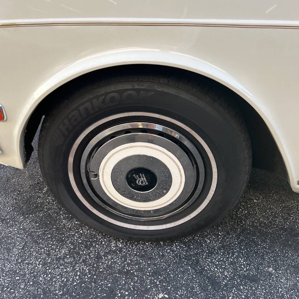 Rolls-Royce-Corniche-1980-Convertible-29