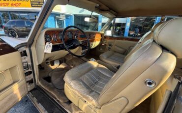 Rolls-Royce-Corniche-1981-Convertible-5