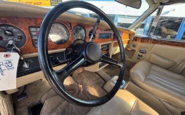 Rolls-Royce-Corniche-1981-Convertible-9