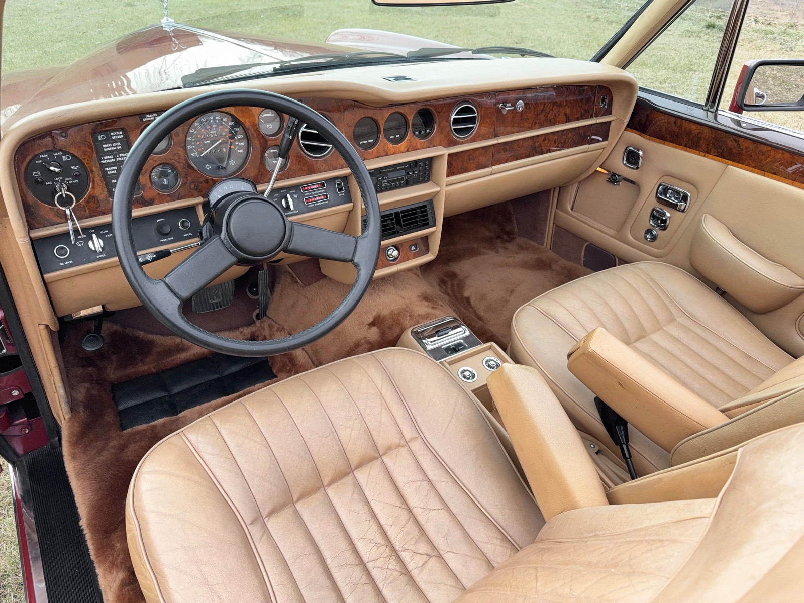 Rolls-Royce-Corniche-1985-22