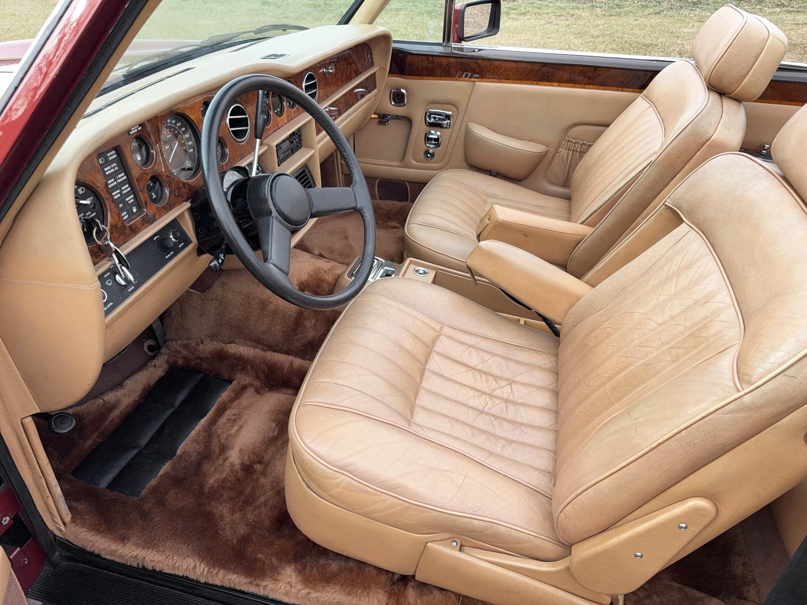 Rolls-Royce-Corniche-1985-23
