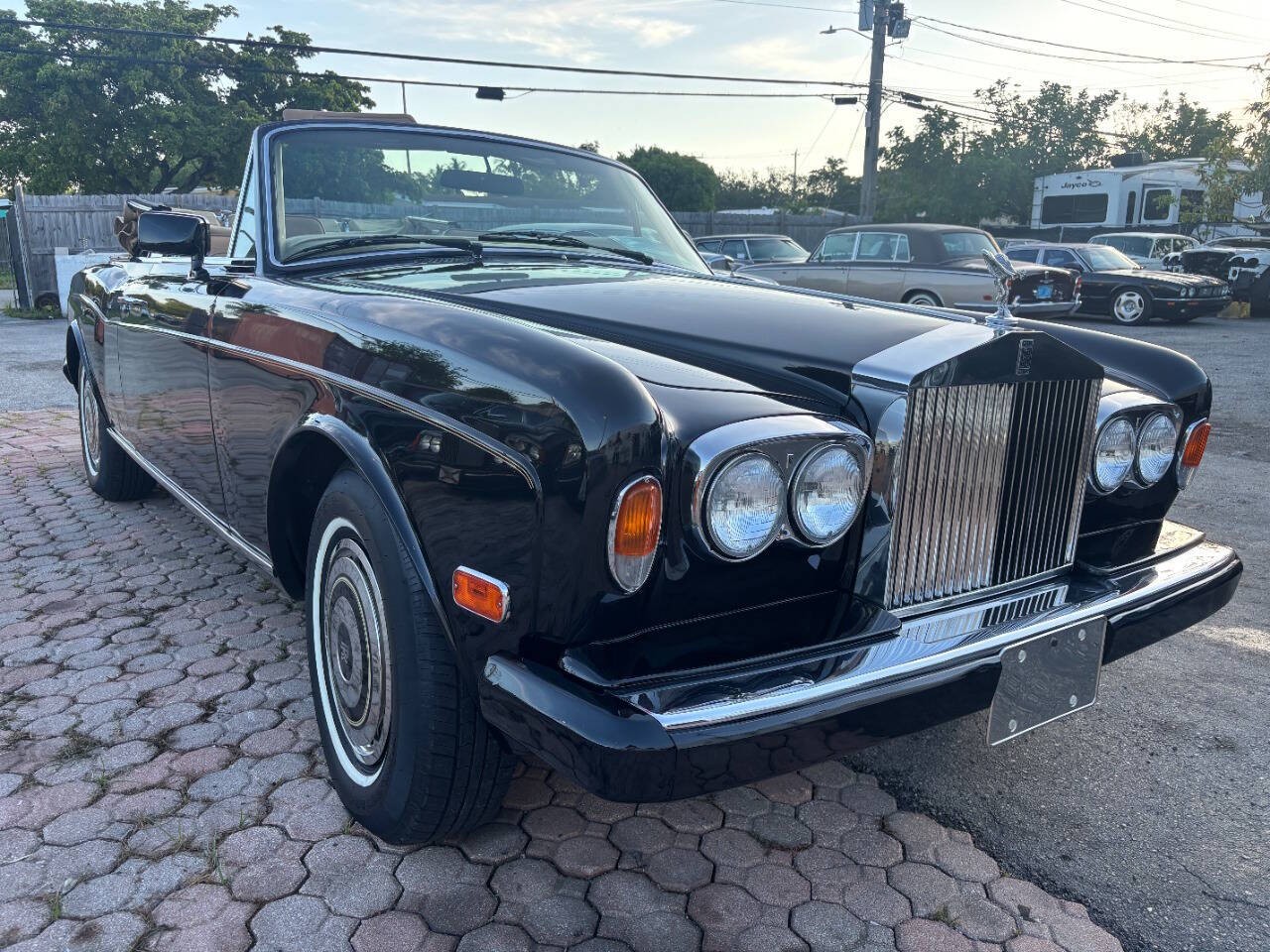 Rolls-Royce-Corniche-1987-Convertible-2