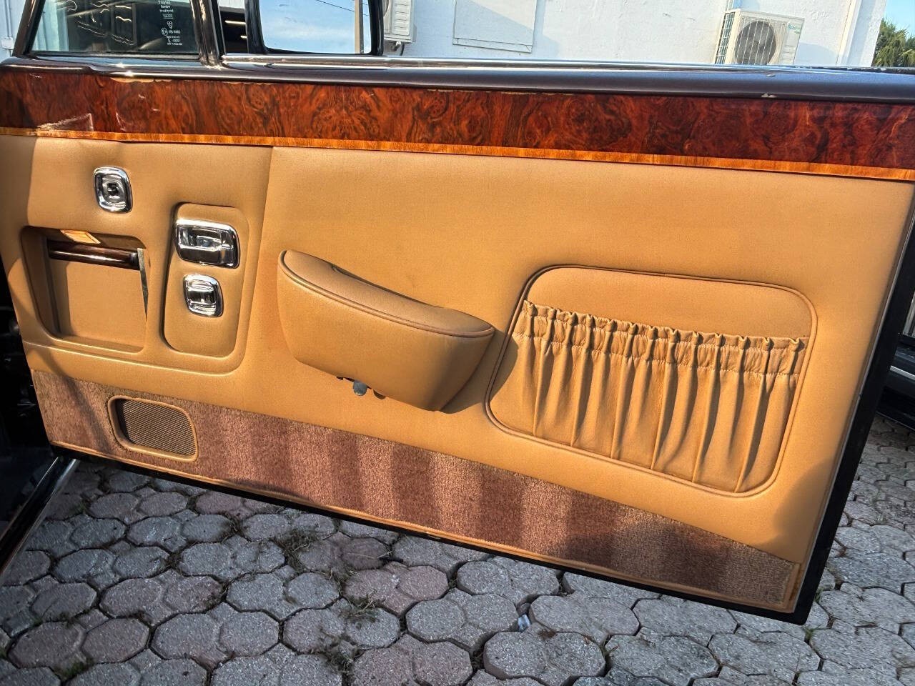 Rolls-Royce-Corniche-1987-Convertible-9