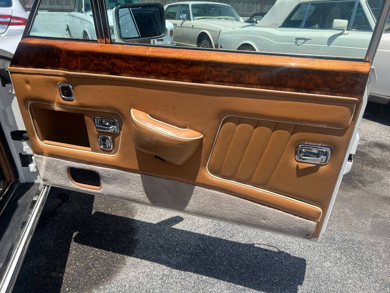 Rolls-Royce-Corniche-1988-Convertible-11