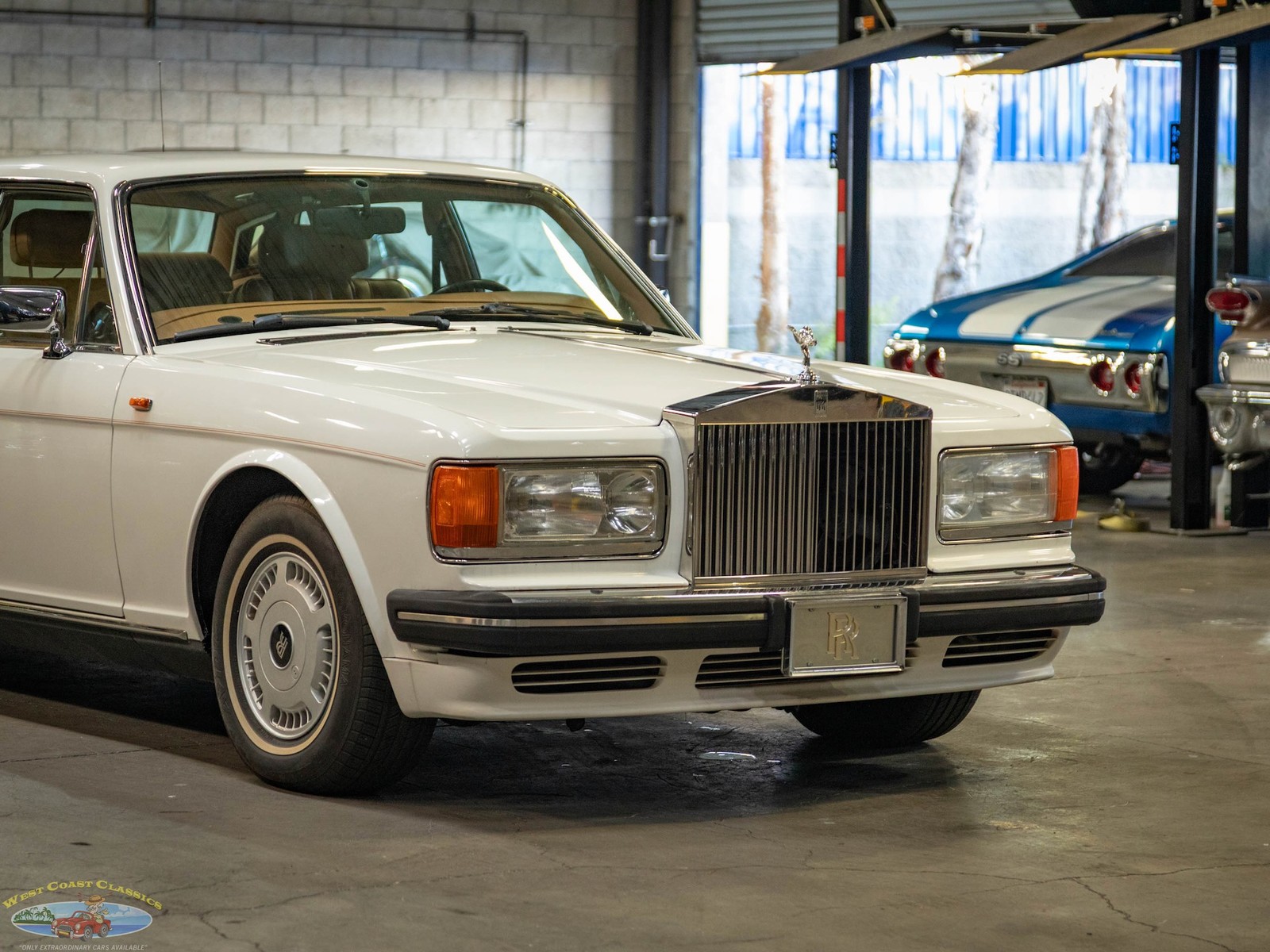 Rolls-Royce-Flying-Spur-1995-Sedan-10