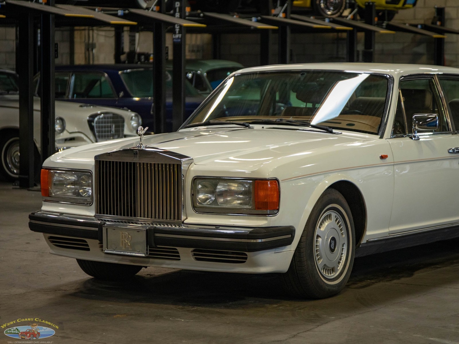 Rolls-Royce-Flying-Spur-1995-Sedan-11