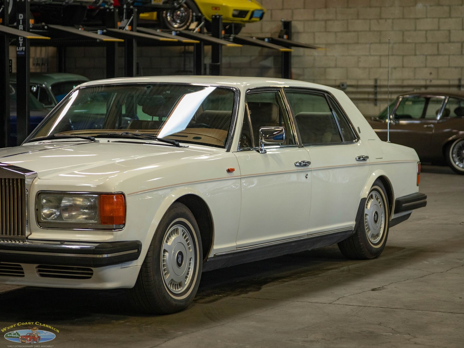 Rolls-Royce-Flying-Spur-1995-Sedan-12