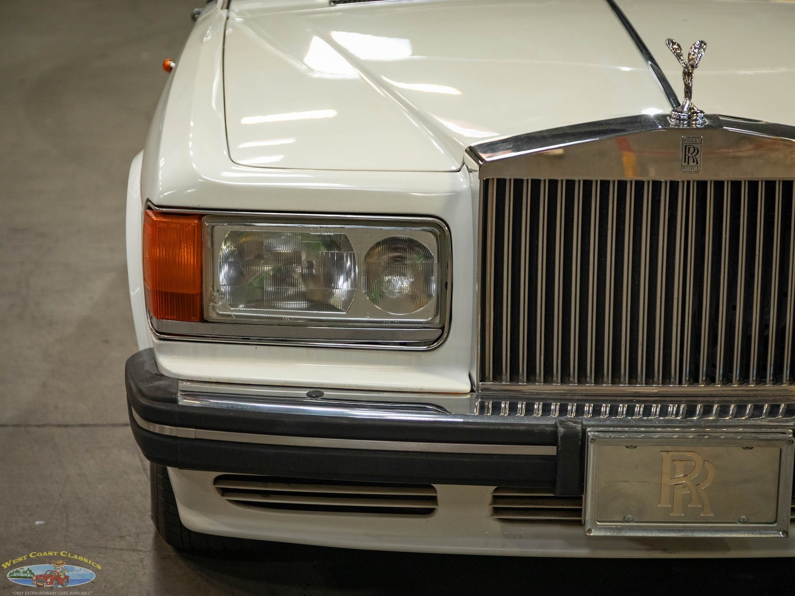 Rolls-Royce-Flying-Spur-1995-Sedan-14