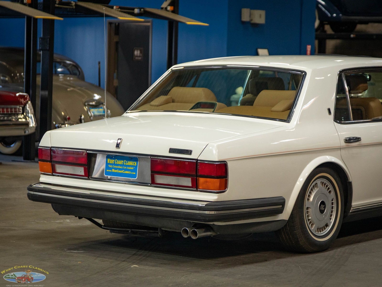 Rolls-Royce-Flying-Spur-1995-Sedan-25