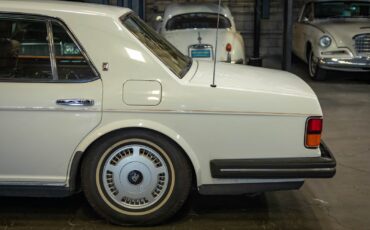 Rolls-Royce-Flying-Spur-1995-Sedan-3