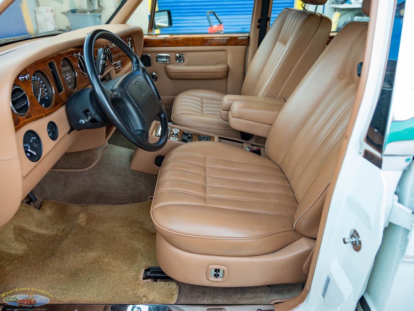 Rolls-Royce-Flying-Spur-1995-Sedan-30