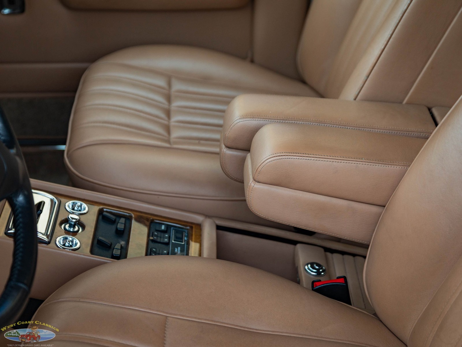 Rolls-Royce-Flying-Spur-1995-Sedan-32