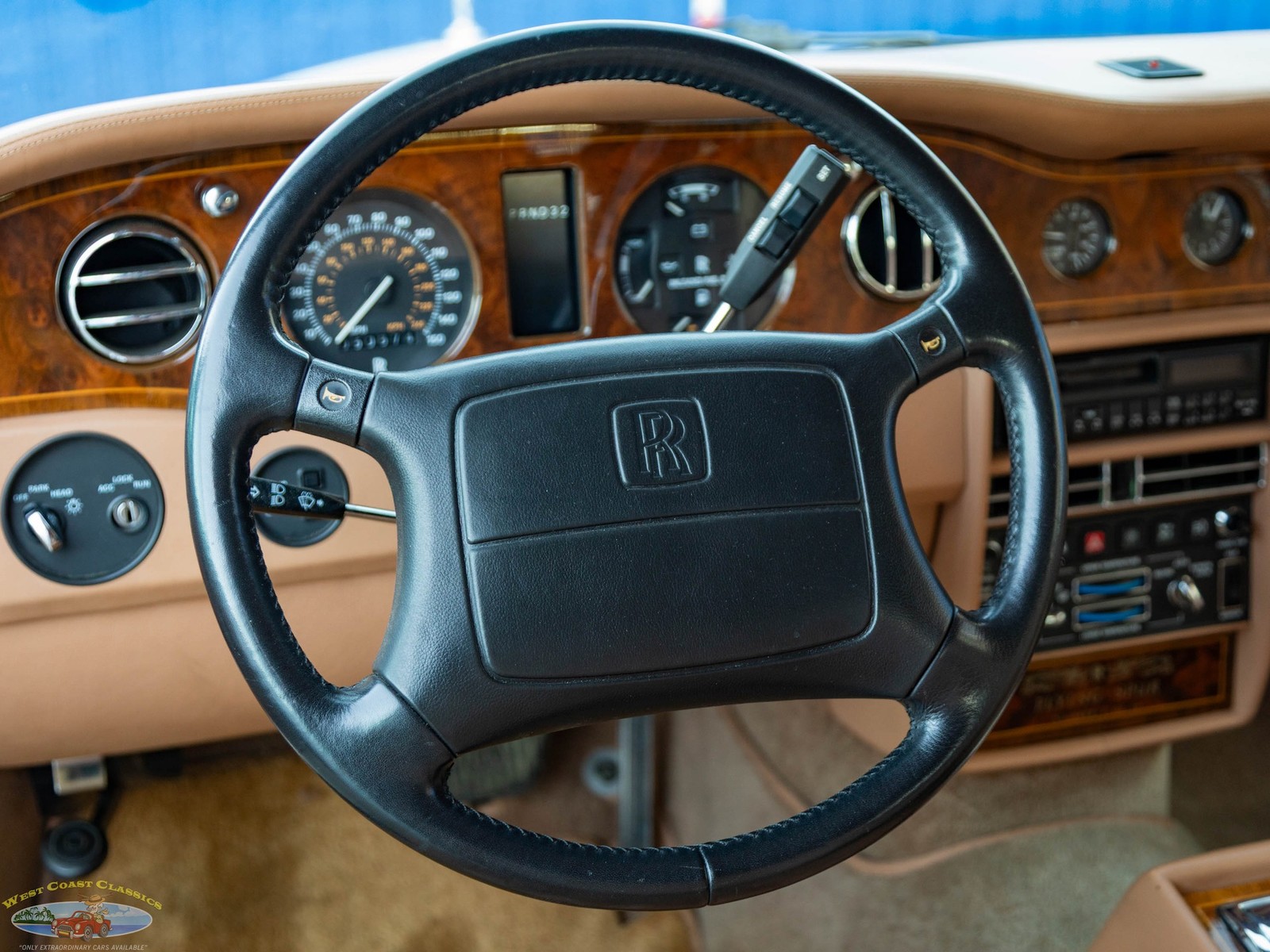 Rolls-Royce-Flying-Spur-1995-Sedan-35