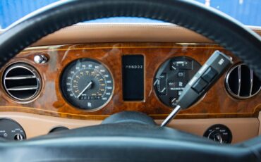 Rolls-Royce-Flying-Spur-1995-Sedan-37