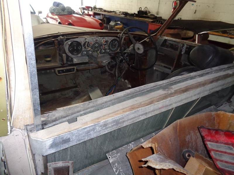 Rolls-Royce-Phantom-1961-Sedan-3