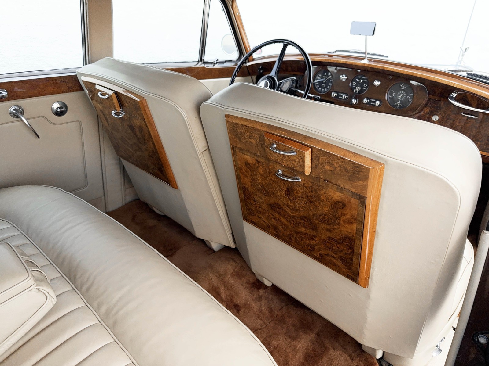 Rolls-Royce-Silver-Cloud-1959-26