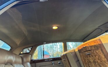 Rolls-Royce-Silver-Cloud-1961-Sedan-13